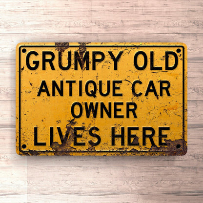 Antique Car Grumpy Old Antique Car Owner Lives Here Skilte, Musemåtte, Dækkeserviet, Dørmåtte-Skilte-Antique Car-Garage Culture Shop- garage - man cave - merchandise