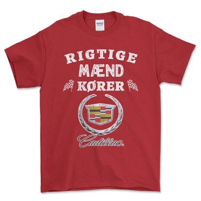 Cadillac Rigtige Mænd Kører - Unisex T-Shirt , Bomuld-Beklædning-Cadillac-Rød-S-Forside-Garage Culture Shop- garage - man cave - merchandise