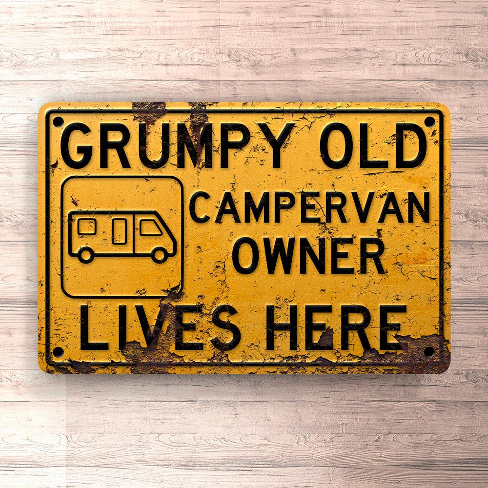 Campervan Grumpy Old Campervan Owner Lives Here Skilte, Musemåtte, Dørmåtte-Skilte-Campervan-Garage Culture Shop- garage - man cave - merchandise