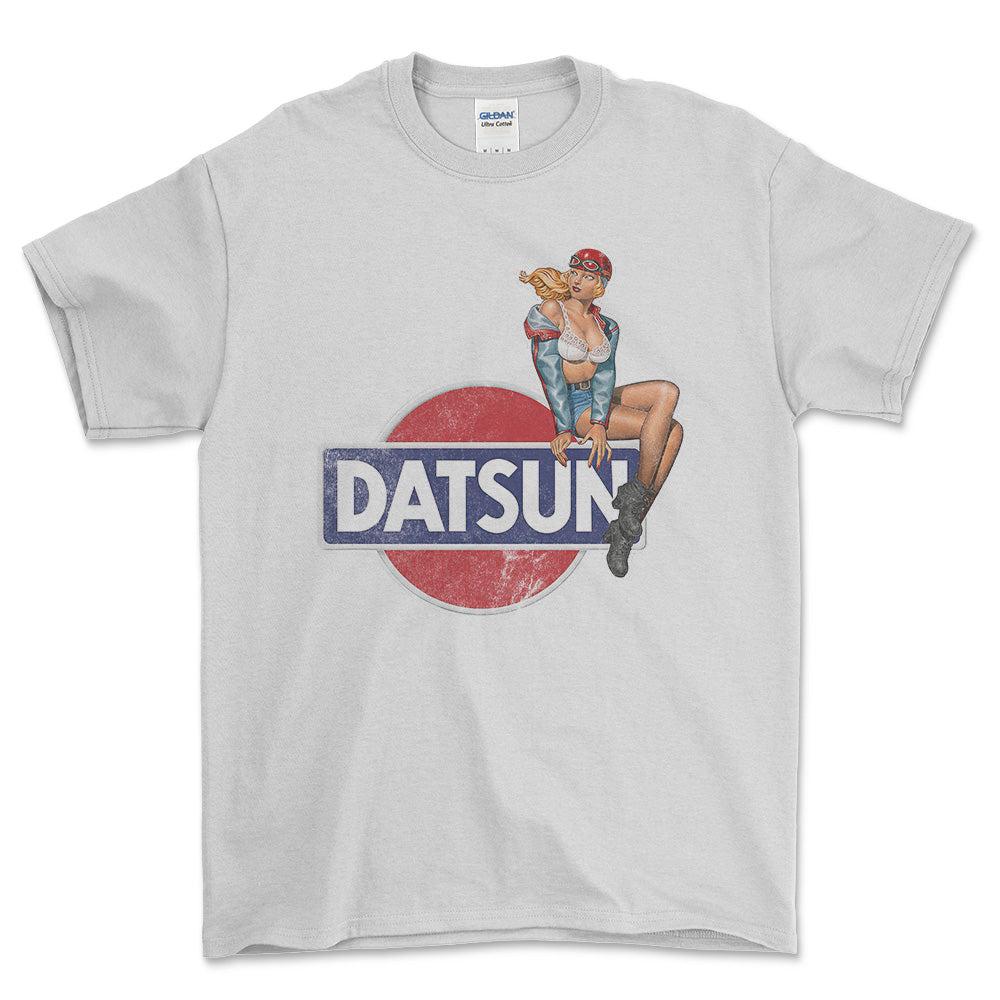 Datsun Pinup - Unisex T-Shirt , Bomuld-Beklædning-Datsun-Hvid-S-Forside-Garage Culture Shop- garage - man cave - merchandise