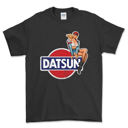 Datsun Pinup - Unisex T-Shirt , Bomuld-Beklædning-Datsun-Sort-S-Forside-Garage Culture Shop- garage - man cave - merchandise