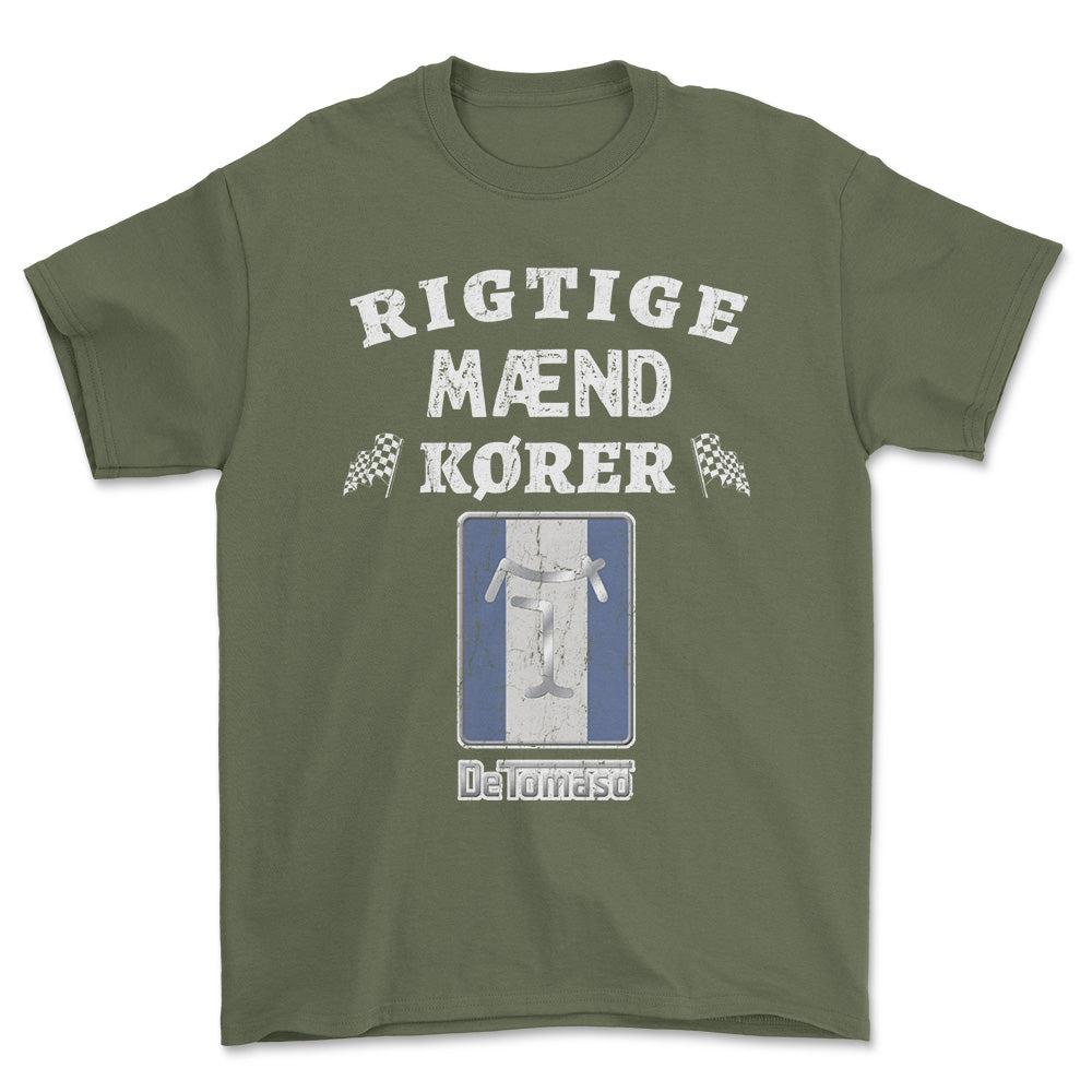 De Tomaso Rigtige Mænd Kører - Unisex T-Shirt , Bomuld-Beklædning-De Tomaso-Grøn Militær-S-Forside-Garage Culture Shop- garage - man cave - merchandise