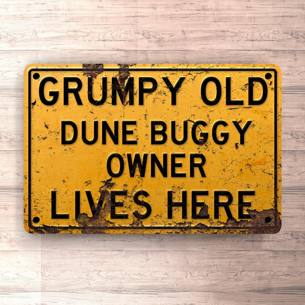 Dune Buggy Grumpy Old Dune Buggy Owner Lives Here Skilte, Musemåtte, Dækkeserviet, Dørmåtte-Skilte-Dune-Garage Culture Shop- garage - man cave - merchandise
