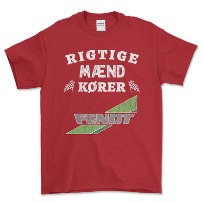 Fendt Rigtige Mænd Kører - Unisex T-Shirt , Bomuld-Beklædning-Fendt-Rød-S-Forside-Garage Culture Shop- garage - man cave - merchandise