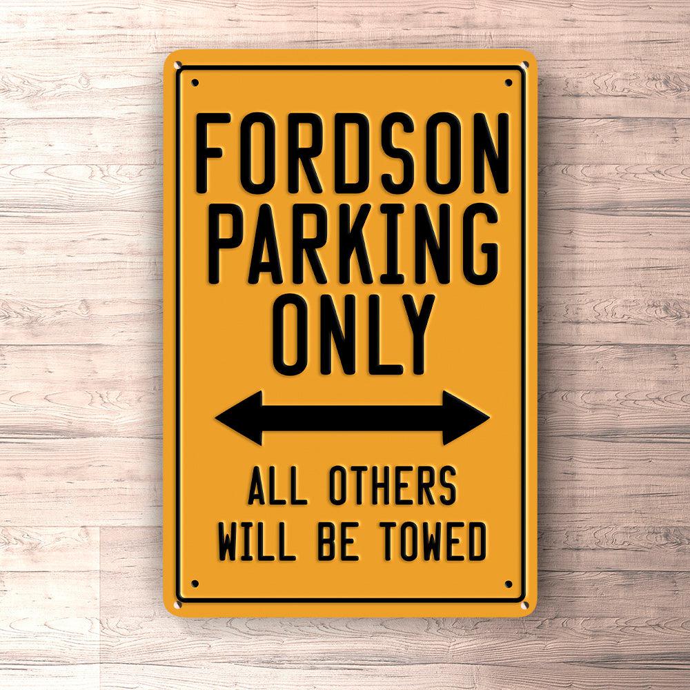 Fordson Parking Only Skilte, Musemåtte, Dækkeserviet, Dørmåtte-Parking skilte-Fordson-Garage Culture Shop- garage - man cave - merchandise