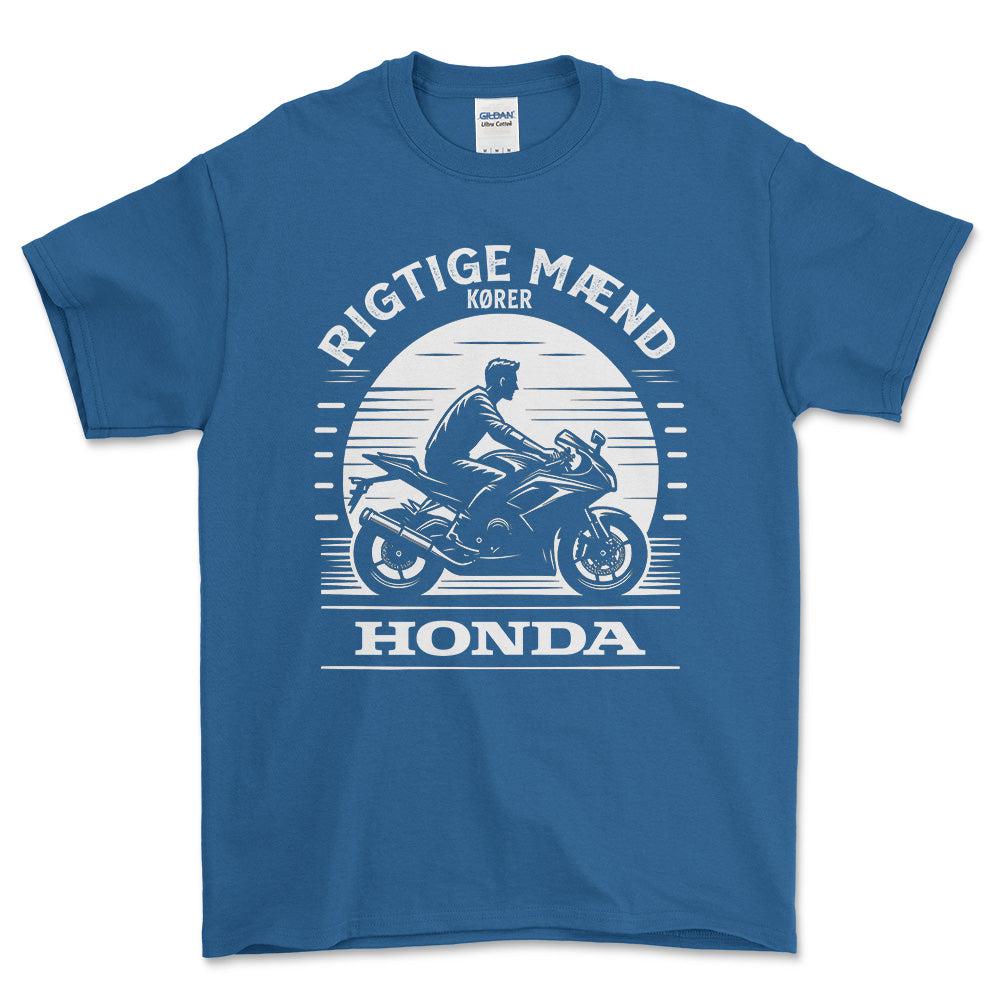 Honda Rigtige mænd kører Honda - Unisex T-Shirt , Bomuld-Beklædning-Honda-Blå Royal-S-Forside-Garage Culture Shop- garage - man cave - merchandise