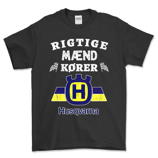 Husqvarna Rigtige Mænd Kører - Unisex T-Shirt , Bomuld-Beklædning-Husqvarna-Sort-S-Forside-Garage Culture Shop- garage - man cave - merchandise