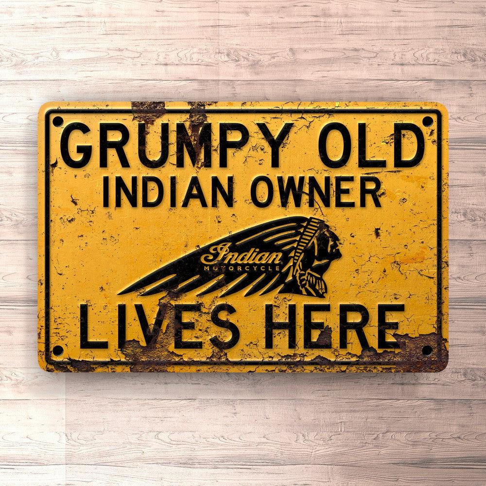 Indian Grumpy Old Indian Owner Lives Here Skilte, Musemåtte, Dørmåtte-Skilte-Indian-Garage Culture Shop- garage - man cave - merchandise