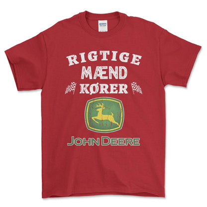 John Deere Rigtige Mænd Kører - Unisex T-Shirt , Bomuld-Beklædning-John Deere-Rød-S-Forside-Garage Culture Shop- garage - man cave - merchandise