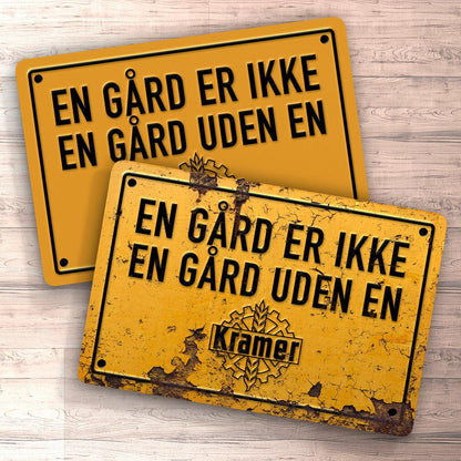 Kramer En Gård Er Ikke En Gård Uden En Kramer Skilte, Musemåtte, Dørmåtte-Skilte-Kramer-Garage Culture Shop- garage - man cave - merchandise