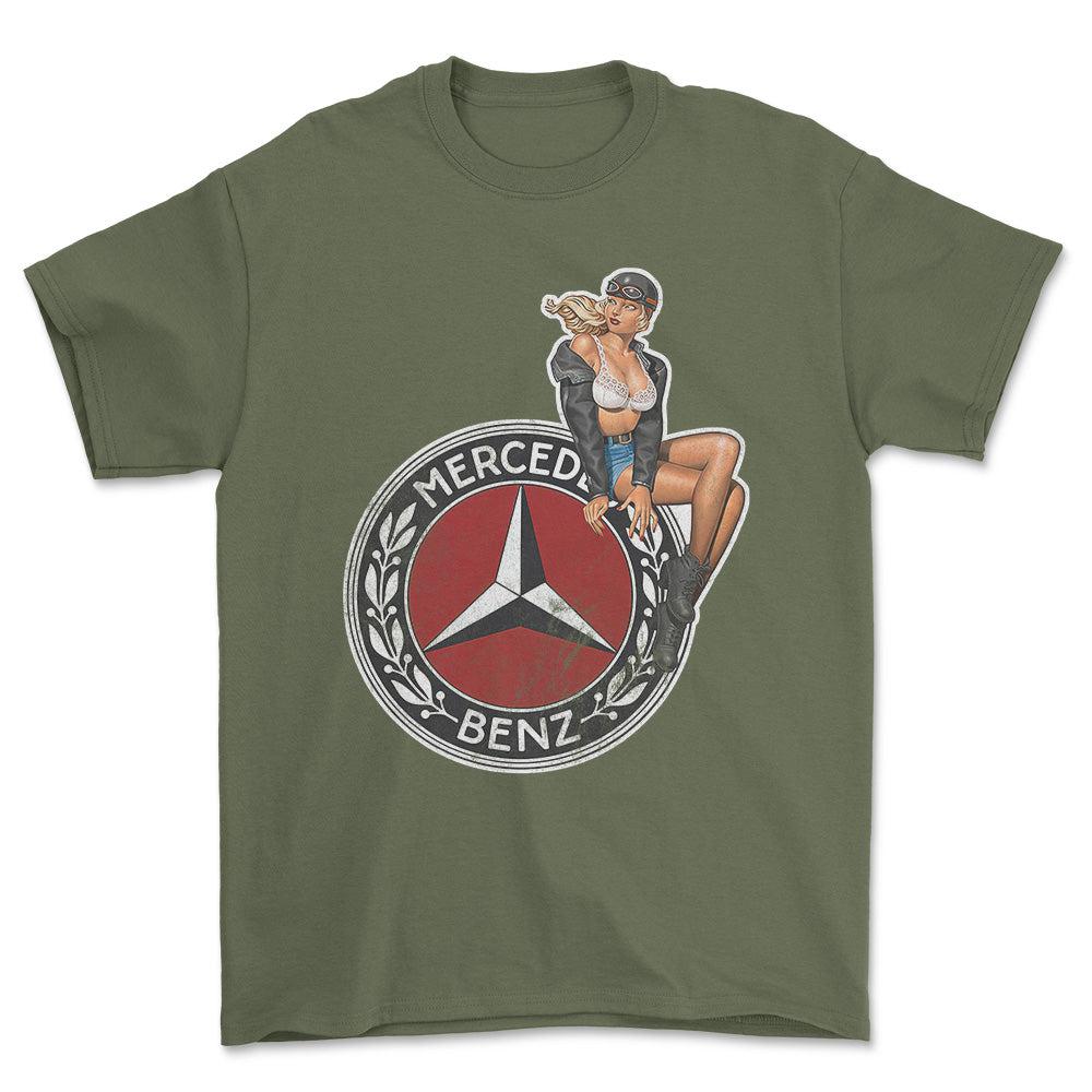 Mercedes Pinup - Unisex T-Shirt , Bomuld-Beklædning-Mercedes-Grøn Militær-S-Forside-Garage Culture Shop- garage - man cave - merchandise