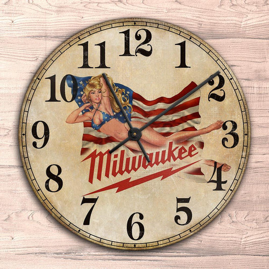 Milwaukee Pin Up Vægur Rundt-Clock-Milwaukee-Garage Culture Shop- garage - man cave - merchandise