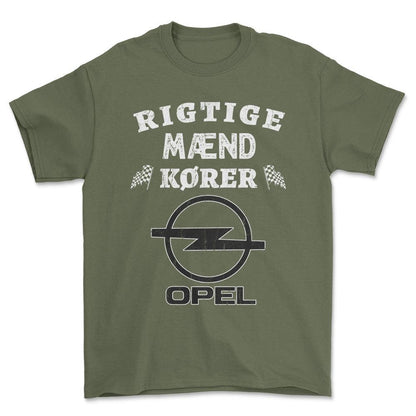 Opel Rigtige Mænd Kører - Unisex T-Shirt , Bomuld-Beklædning-Opel-Grøn Militær-S-Forside-Garage Culture Shop- garage - man cave - merchandise