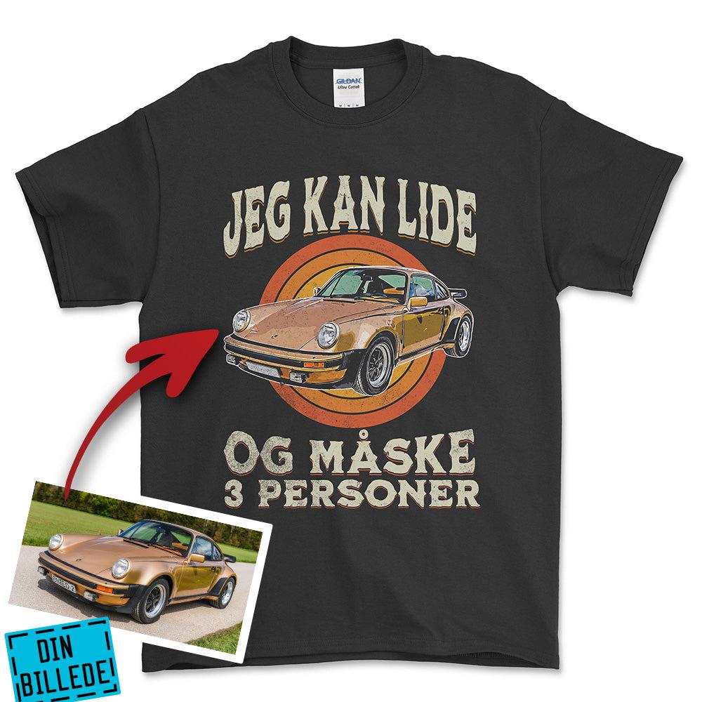 Personlig - Jeg Kan Lide Min Bil Og Måske 3 Personer - Med Din Bil MC Billede Unisex T-Shirt , Bomuld-Beklædning-Garage Culture-Sort-S-Forside-Garage Culture Shop- garage - man cave - merchandise