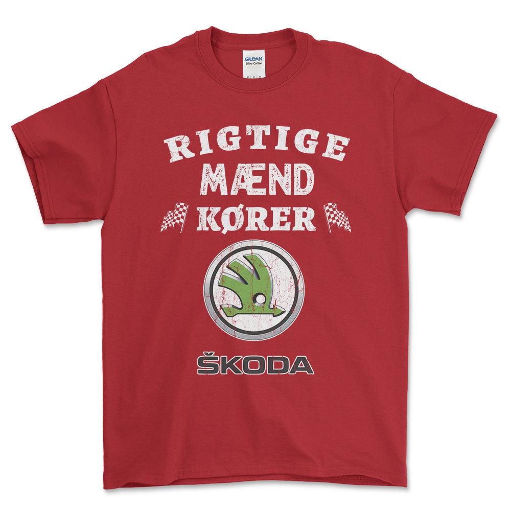 Skoda Rigtige Mænd Kører - Unisex T-Shirt , Bomuld-Beklædning-Skoda-Rød-S-Forside-Garage Culture Shop- garage - man cave - merchandise