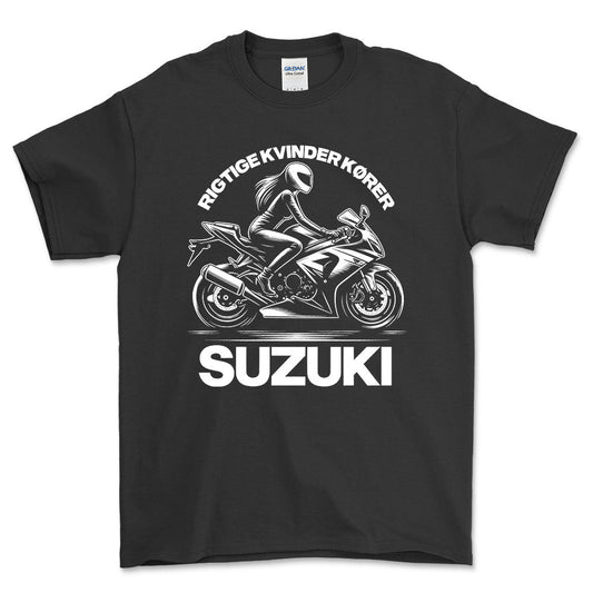 Suzuki Rigtige Kvinder Kører Suzuki - Unisex T-Shirt , Bomuld-Beklædning-Suzuki-Sort-S-Forside-Garage Culture Shop- garage - man cave - merchandise