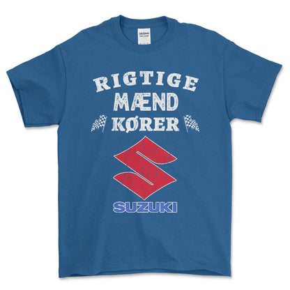 Suzuki Rigtige Mænd Kører - Unisex T-Shirt , Bomuld-Beklædning-Suzuki-Blå Royal-S-Forside-Garage Culture Shop- garage - man cave - merchandise