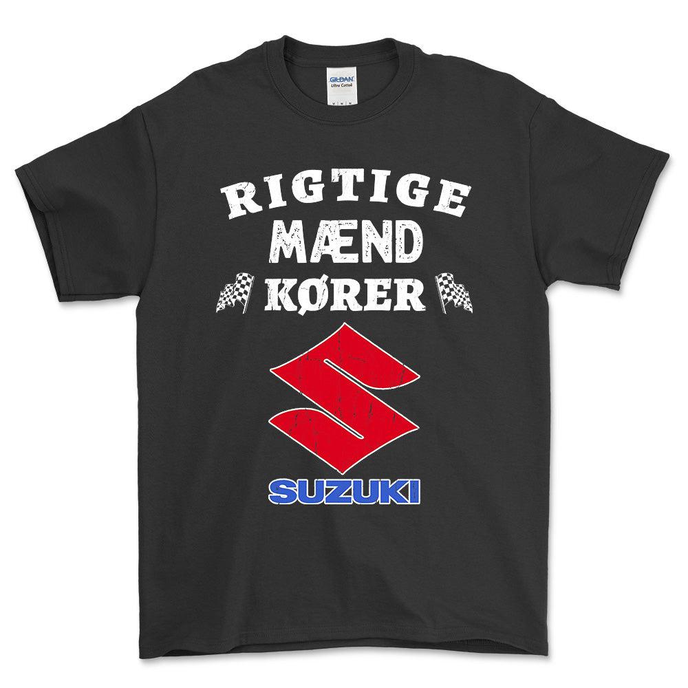 Suzuki Rigtige Mænd Kører - Unisex T-Shirt , Bomuld-Beklædning-Suzuki-Sort-S-Forside-Garage Culture Shop- garage - man cave - merchandise