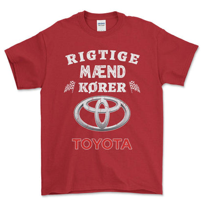 Toyota Rigtige Mænd Kører - Unisex T-Shirt , Bomuld-Beklædning-Toyota-Rød-S-Forside-Garage Culture Shop- garage - man cave - merchandise