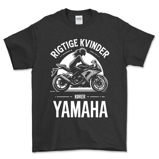 Yamaha Rigtige Kvinder Kører Yamaha - Unisex T-Shirt , Bomuld-Beklædning-Yamaha-Sort-S-Forside-Garage Culture Shop- garage - man cave - merchandise