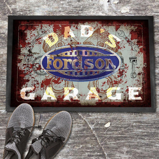 Fordson Dads Garage Vintage Dørmåtte-Dørmåtte-Fordson-Garage Culture Shop- garage - man cave - merchandise