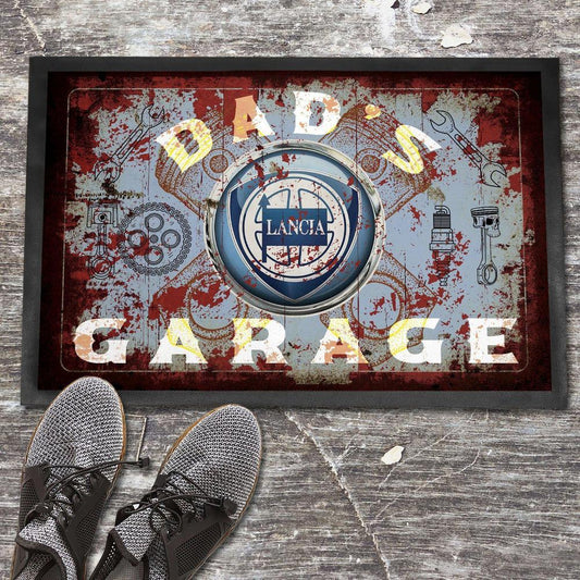 Lancia Dads Garage Vintage Dørmåtte-Dørmåtte-Lancia-Garage Culture Shop- garage - man cave - merchandise